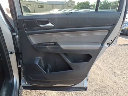 Used 2023 Volkswagen Atlas SE FWD image 25