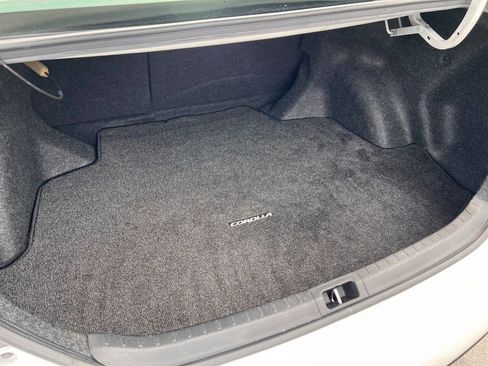 Used 2019 Toyota Corolla SE w/ Carpet Mat Package (TMS) image 23