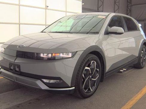 Used 2024 Hyundai Ioniq 5 SE image 2