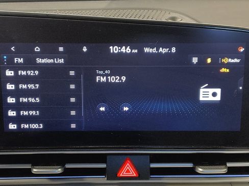 Used 2024 Hyundai Elantra Limited image 25