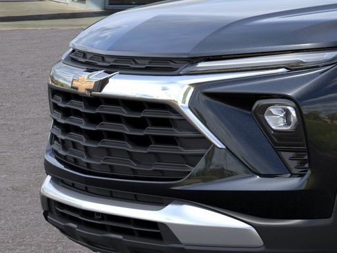 New 2026 Chevrolet TrailBlazer LT w/ LT Cold Weather Package FWD image 13
