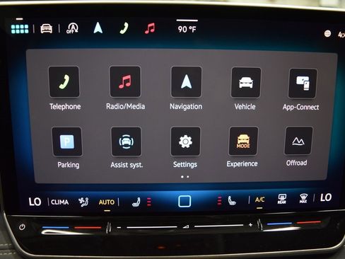 New 2025 Volkswagen Tiguan SE image 12