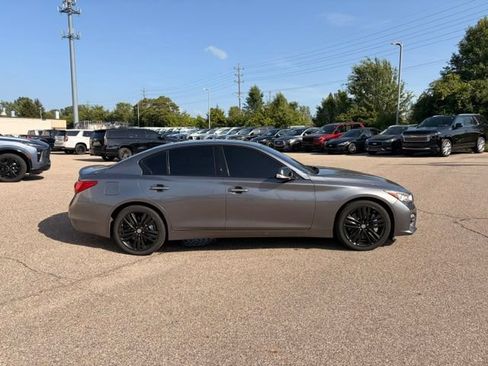 Used 2015 INFINITI Q50 AWD w/ Deluxe Touring Package image 6