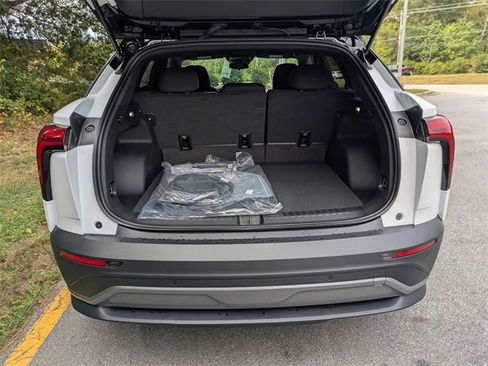 New 2026 Chevrolet Blazer EV LT image 28