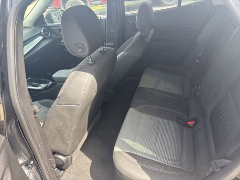 Used 2025 Chevrolet Trax LT image 5