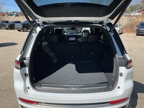 Used 2024 Jeep Grand Cherokee Summit w/ Adv Protech Group IV image 17
