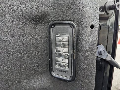 Used 2023 GMC Sierra 1500 SLT w/ SLT Premium Package image 28