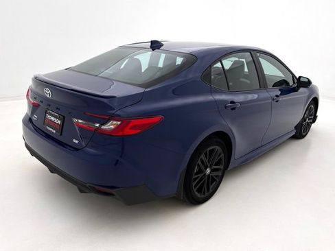 Used 2025 Toyota Camry SE AWD/4WD image 7