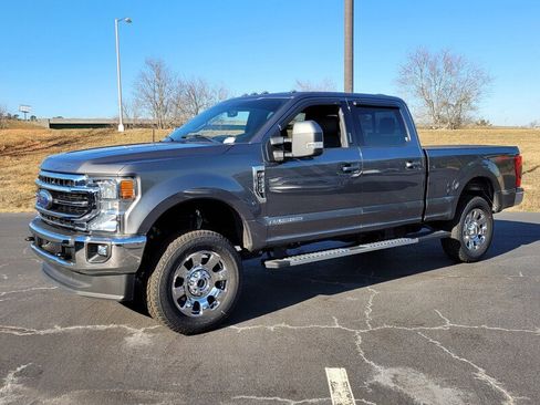 Used 2022 Ford F250 Lariat w/ Lariat Value Package image 3