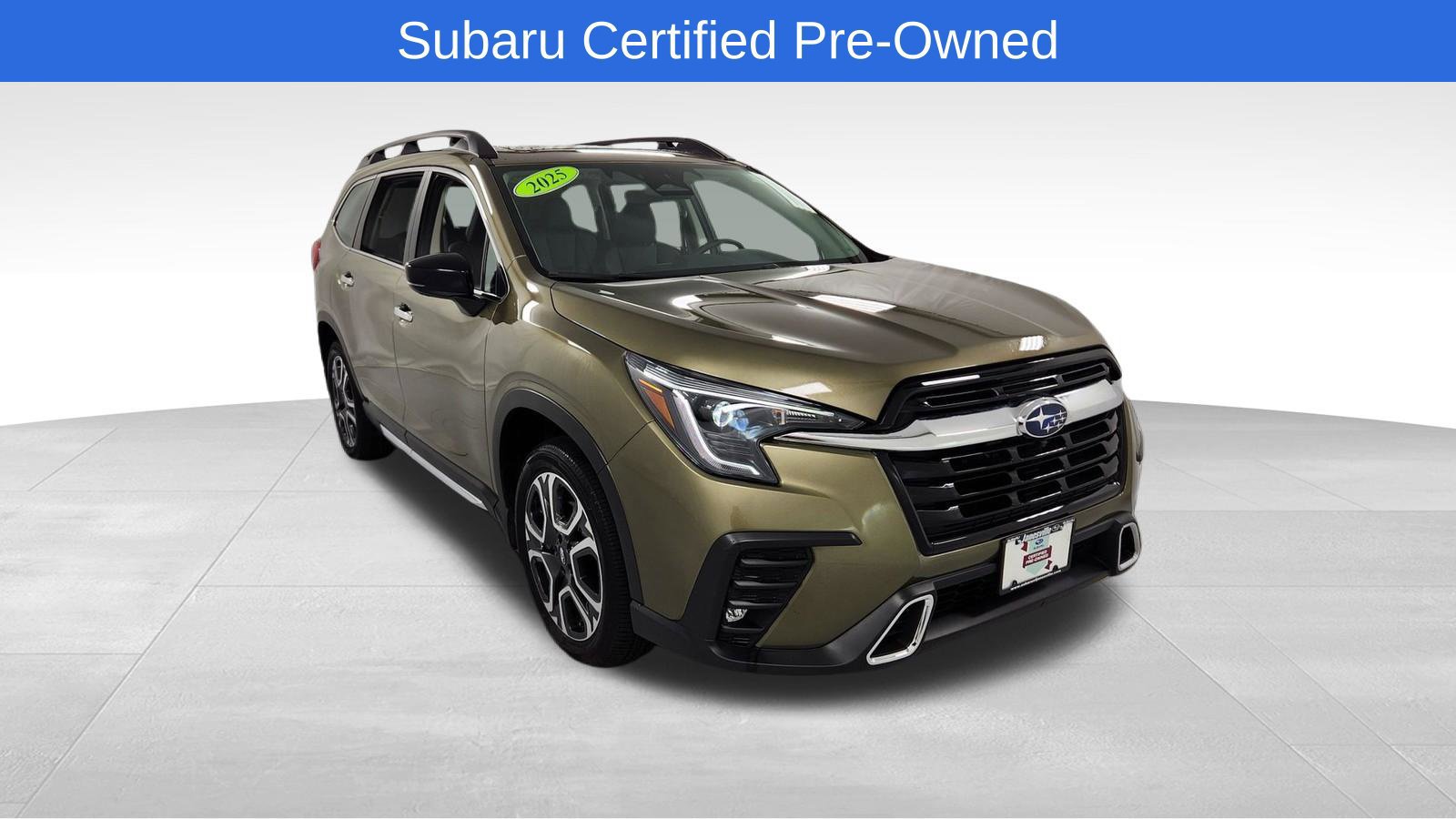Used 2025 Subaru Ascent Touring AWD/4WD image 1