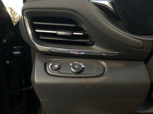 New 2026 Buick Envista Preferred image 18