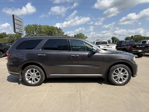 Used 2016 Dodge Durango Citadel w/ Premium Entertainment Group AWD/4WD image 39