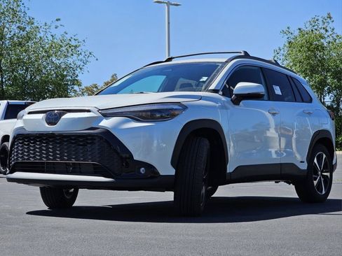 Used 2024 Toyota Corolla Cross AWD Hybrid w/ Convenience Package image 16