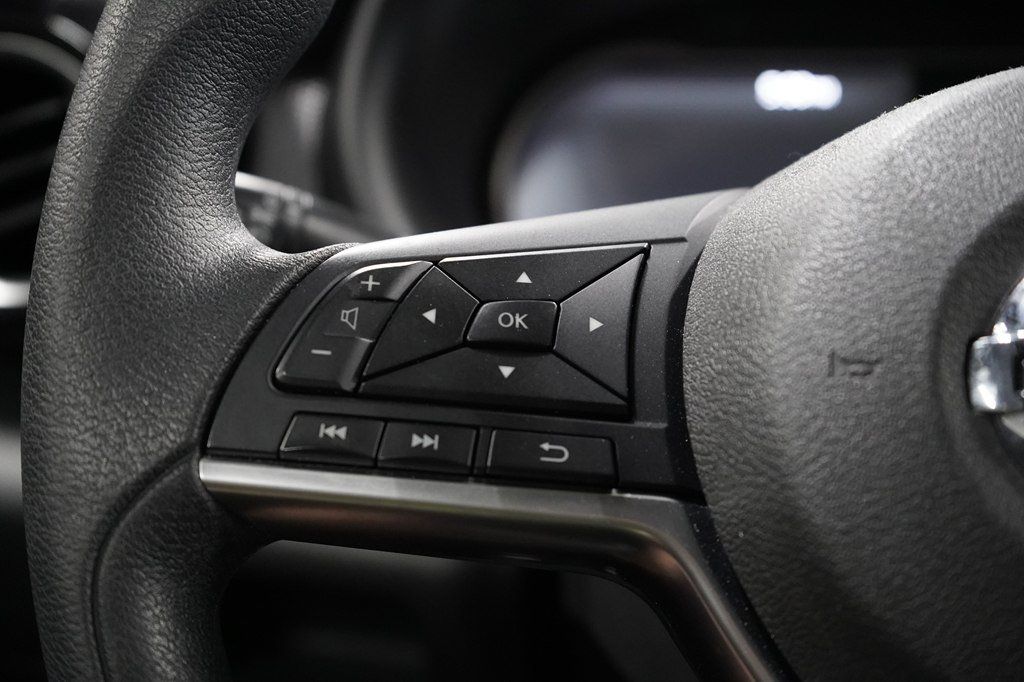 Used 2020 Nissan Kicks SV FWD image 12