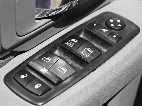 Used 2017 RAM 1500 Big Horn image 15