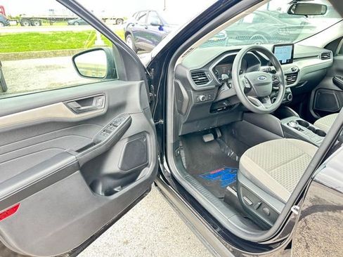 Used 2022 Ford Escape SE AWD/4WD image 10