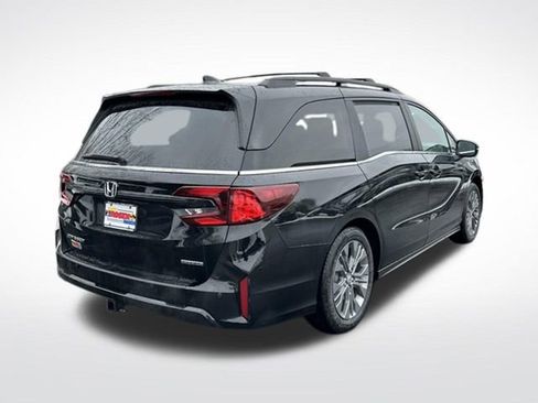 New 2026 Honda Odyssey Touring image 5