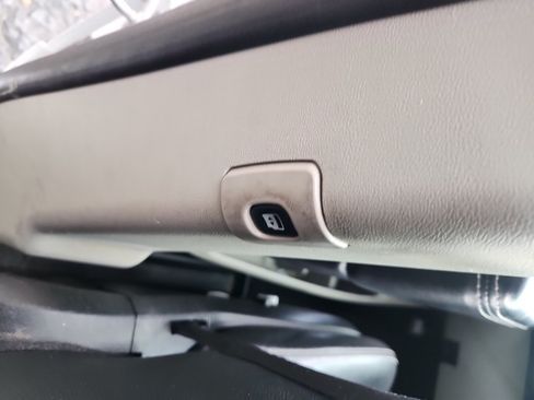Used 2019 Dodge Grand Caravan SXT FWD image 15