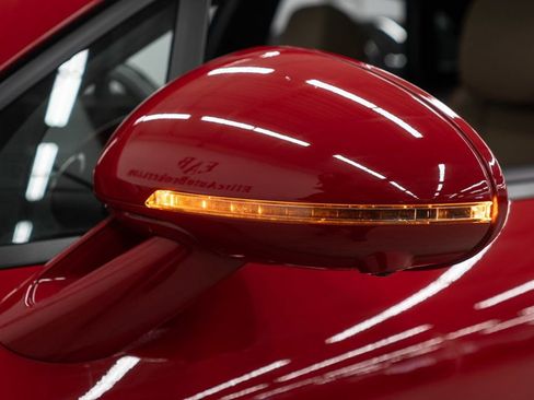 Used 2024 Porsche Macan w/ Premium Plus Package image 45