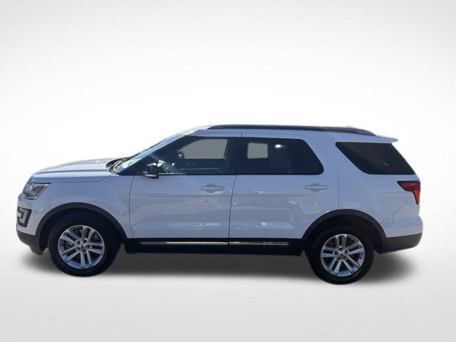 Used 2017 Ford Explorer XLT FWD image 6