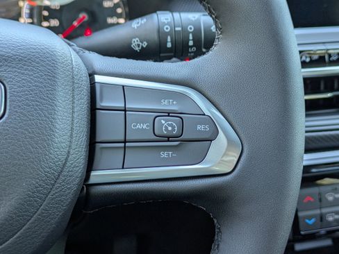 New 2026 Jeep Compass Latitude image 27