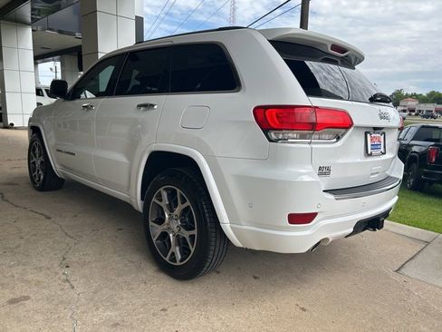 Used 2019 Jeep Grand Cherokee Overland RWD image 5