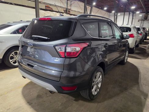 Used 2018 Ford Escape SE AWD/4WD image 2