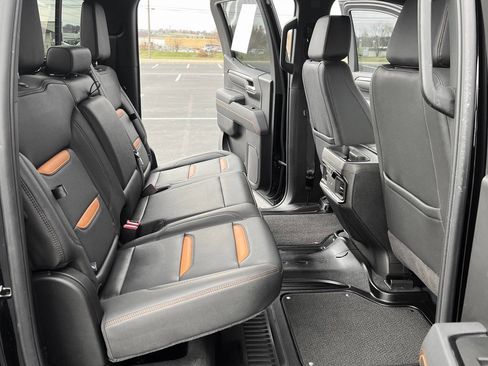 Used 2025 GMC Sierra 1500 AT4 w/ AT4 Preferred Package image 19