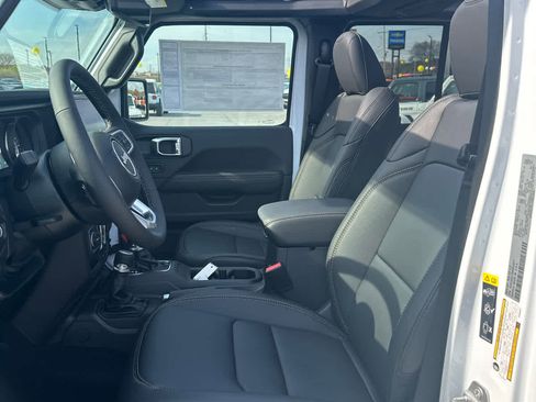 New 2025 Jeep Wrangler Unlimited Sahara image 12