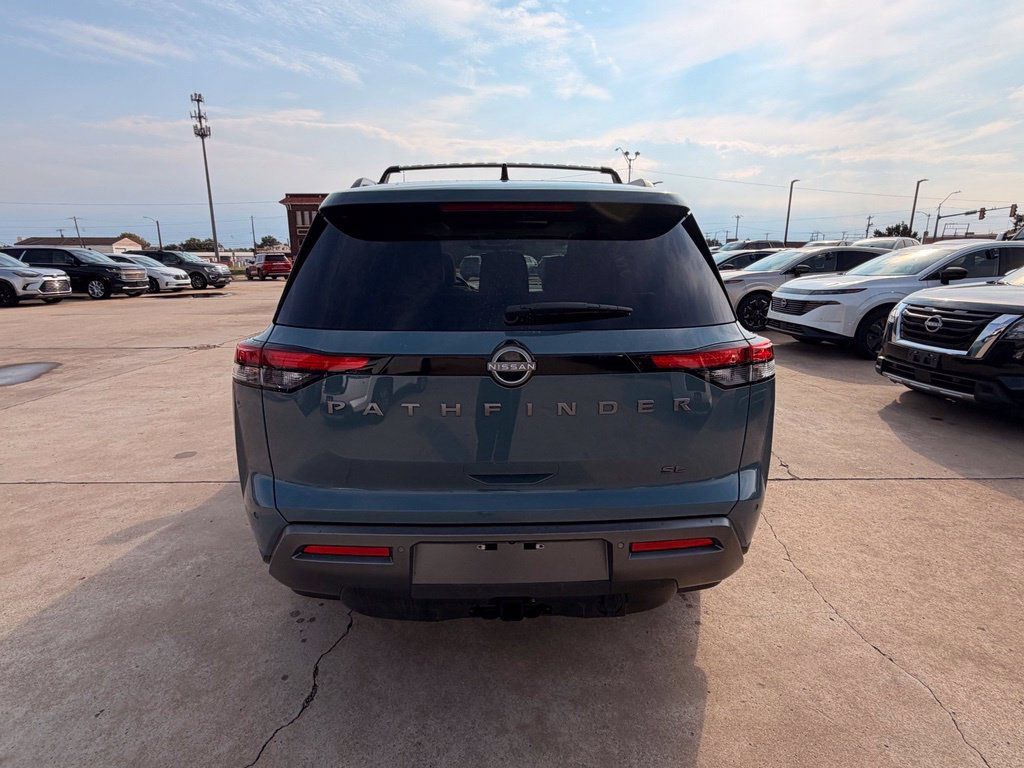 Certified 2026 Nissan Pathfinder SL w/ SL Premium Package FWD image 5