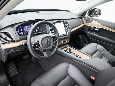 Used 2024 Volvo XC90 B6 Plus w/ Protection Package image 13