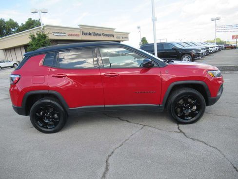 Used 2023 Jeep Compass Trailhawk image 10
