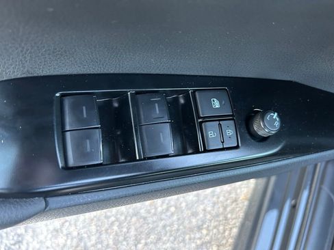 Used 2025 Toyota Camry SE image 17