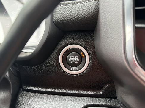 Used 2024 RAM 2500 Laramie w/ Night Edition image 27