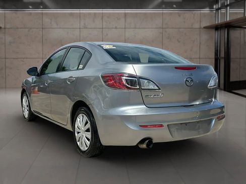 Used 2013 MAZDA MAZDA3 i SV w/ Convenience Pkg image 8