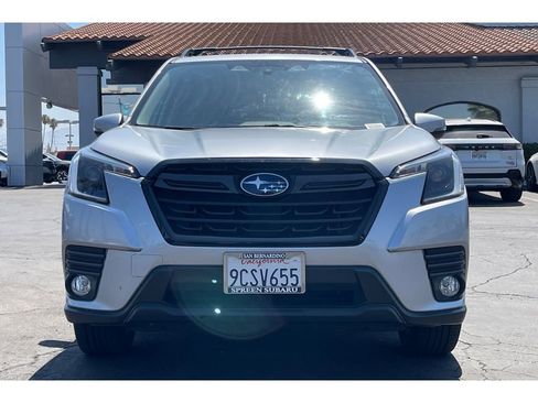 Used 2022 Subaru Forester Limited w/ Popular Package #3 image 9