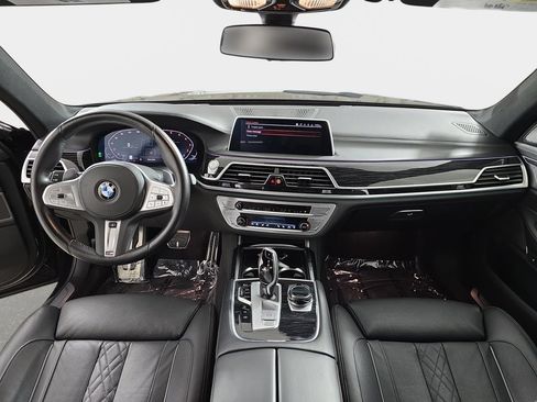 Used 2022 BMW 750i xDrive w/ Executive Package AWD/4WD image 14