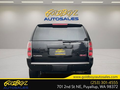 Used 2014 GMC Yukon Denali image 5