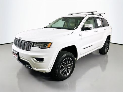 Used 2019 Jeep Grand Cherokee Overland image 3