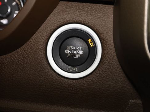 Used 2020 RAM 1500 Laramie AWD/4WD image 31