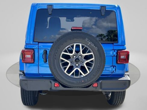 New 2024 Jeep Wrangler Unlimited Sahara w/ Technology Group AWD/4WD image 5