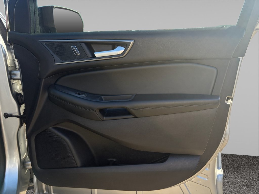 Used 2020 Ford Edge SE AWD/4WD image 14
