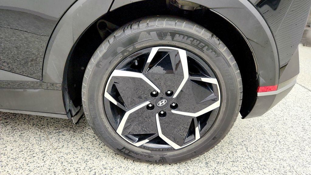 Used 2023 Hyundai Ioniq 5 SEL RWD image 9