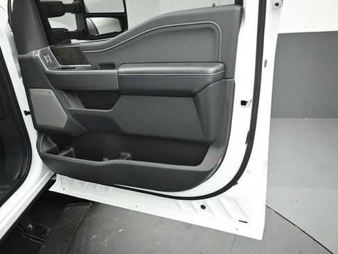 Used 2025 Ford F250 Lariat w/ Snow Plow Prep Package image 32