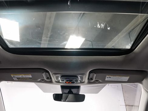 Certified 2022 Toyota Corolla Cross XLE w/ Convenience Package AWD/4WD image 17