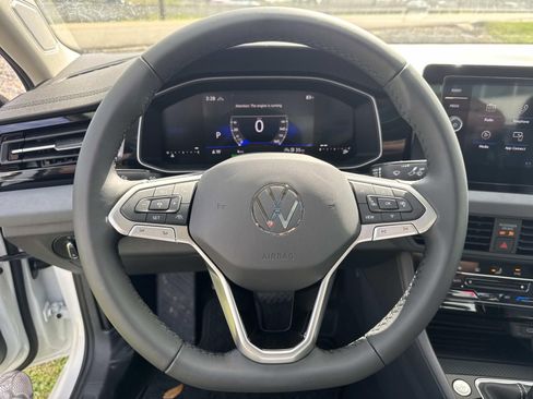 New 2026 Volkswagen Jetta SE FWD image 14