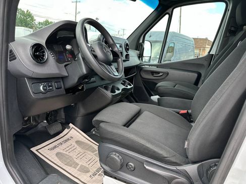 Used 2019 Mercedes-Benz Sprinter 4x4 170 image 9