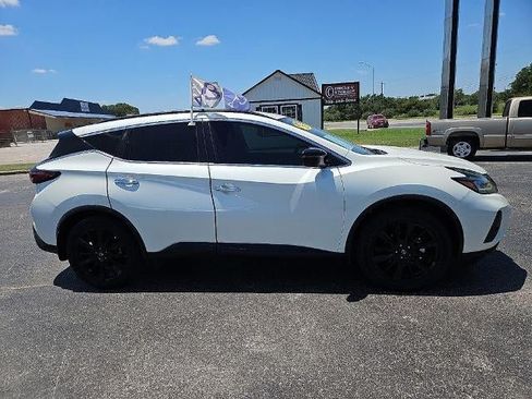 Used 2023 Nissan Murano SV w/ SV Midnight Edition Package FWD image 9