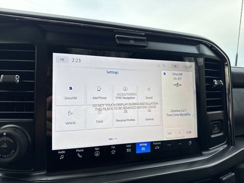 New 2026 Ford F250 Lariat w/ Black Appearance Package image 32