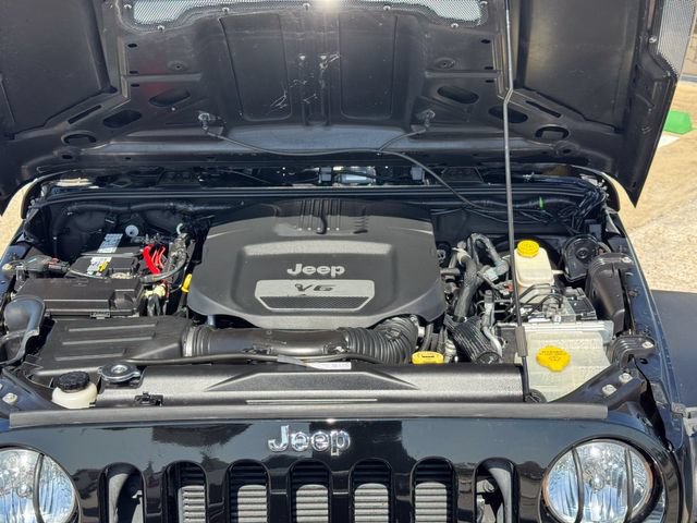 Used 2014 Jeep Wrangler Unlimited Sport w/ Quick Order Package 24S AWD/4WD image 37